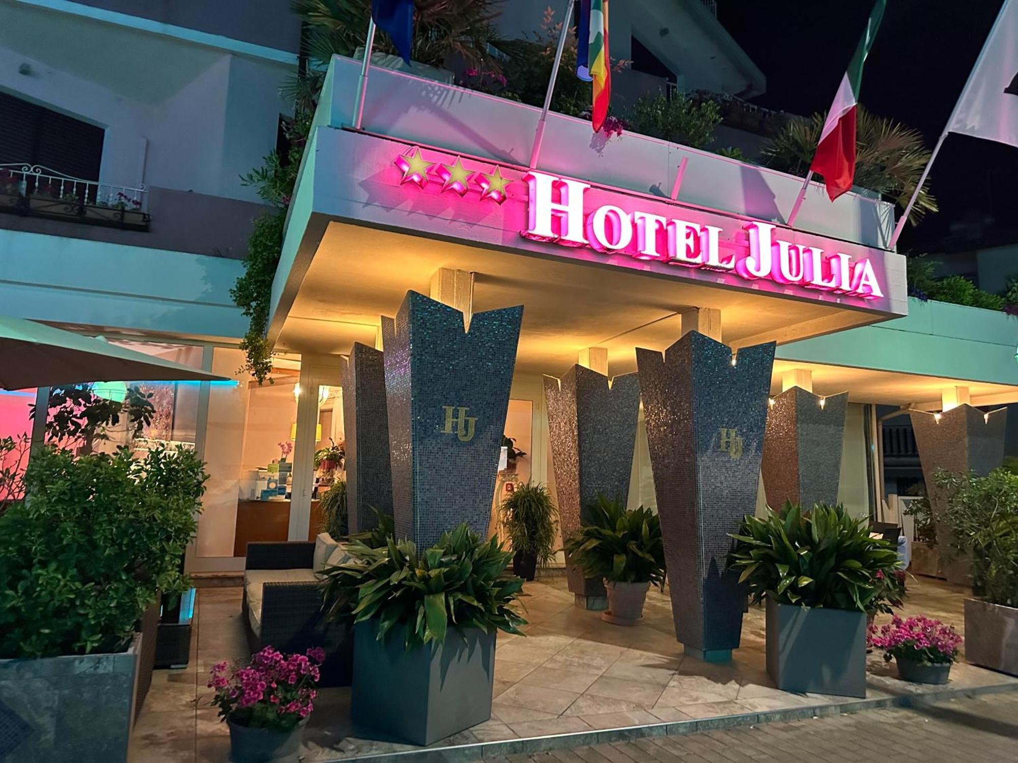 Hotel Julia Llido Degli Estensi Exteriör bild