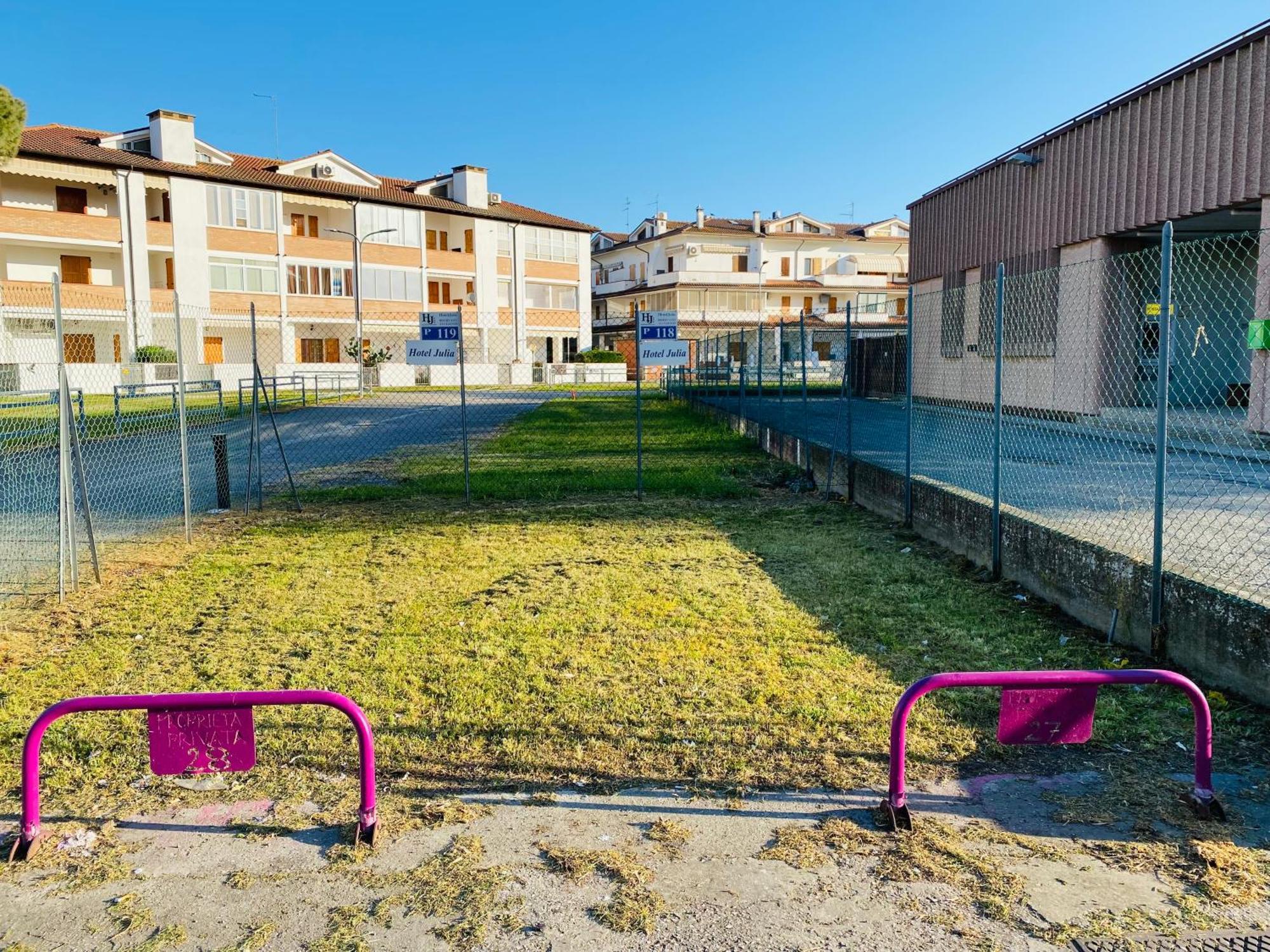 Hotel Julia Llido Degli Estensi Exteriör bild