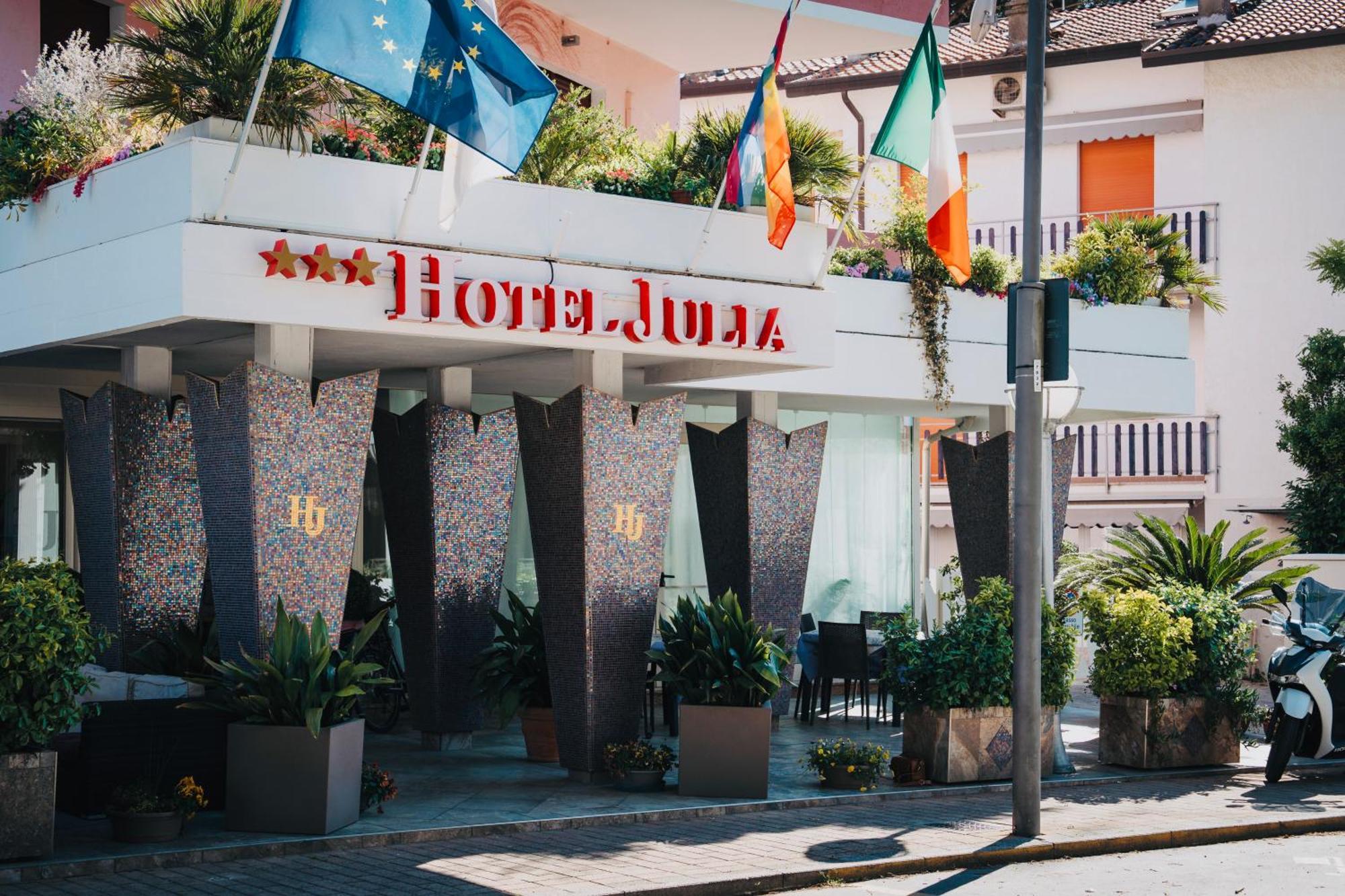 Hotel Julia Llido Degli Estensi Exteriör bild