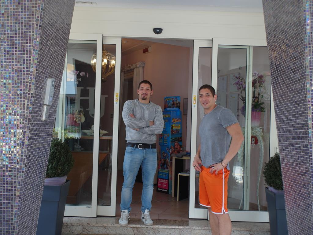 Hotel Julia Llido Degli Estensi Exteriör bild