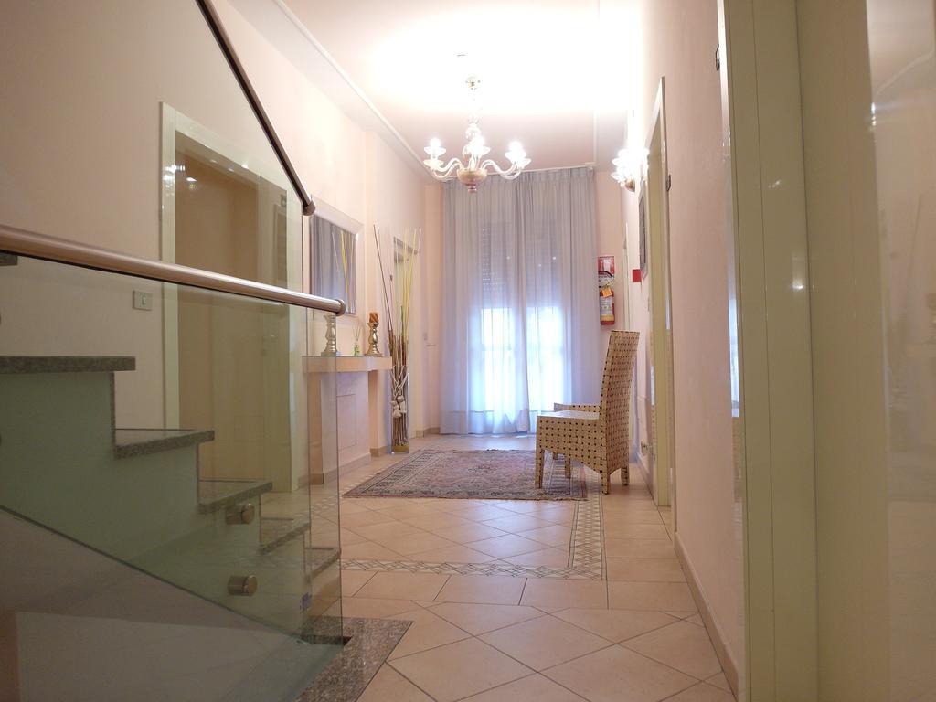 Hotel Julia Llido Degli Estensi Exteriör bild