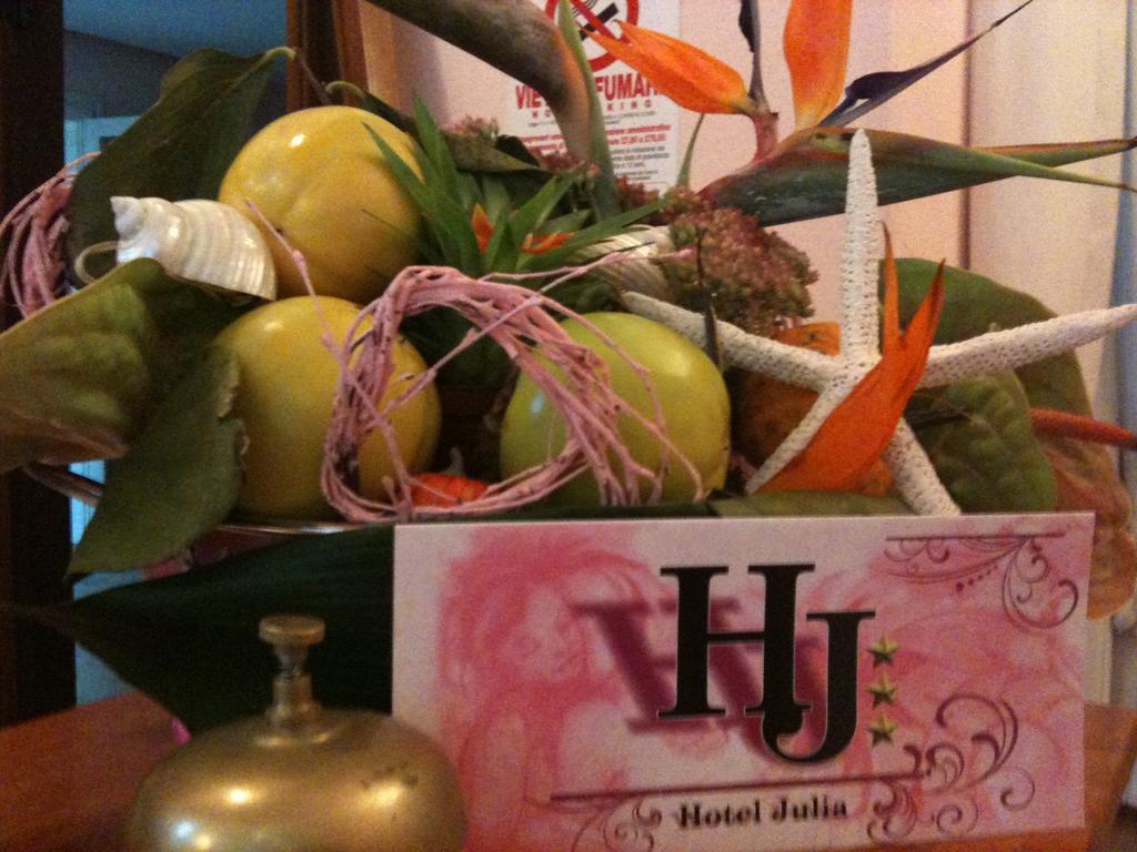 Hotel Julia Llido Degli Estensi Exteriör bild