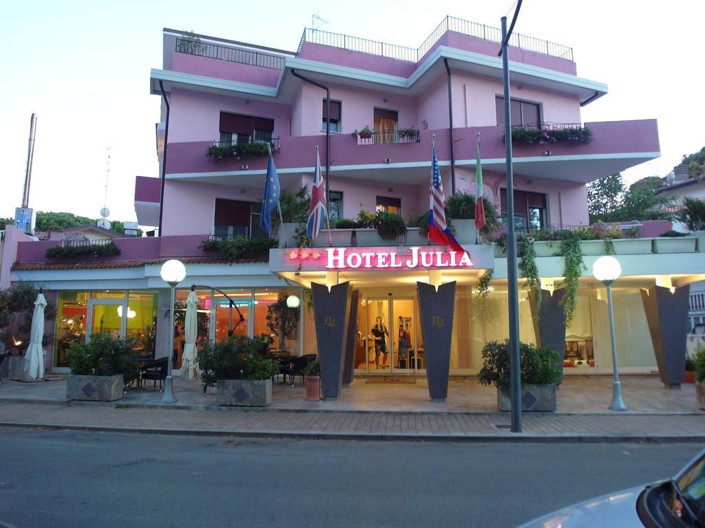 Hotel Julia Llido Degli Estensi Exteriör bild