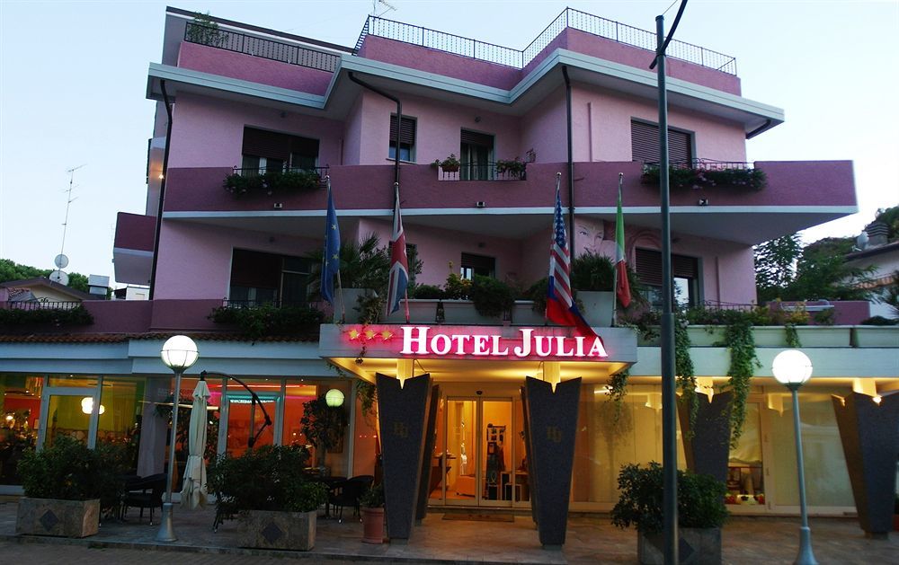 Hotel Julia Llido Degli Estensi Exteriör bild