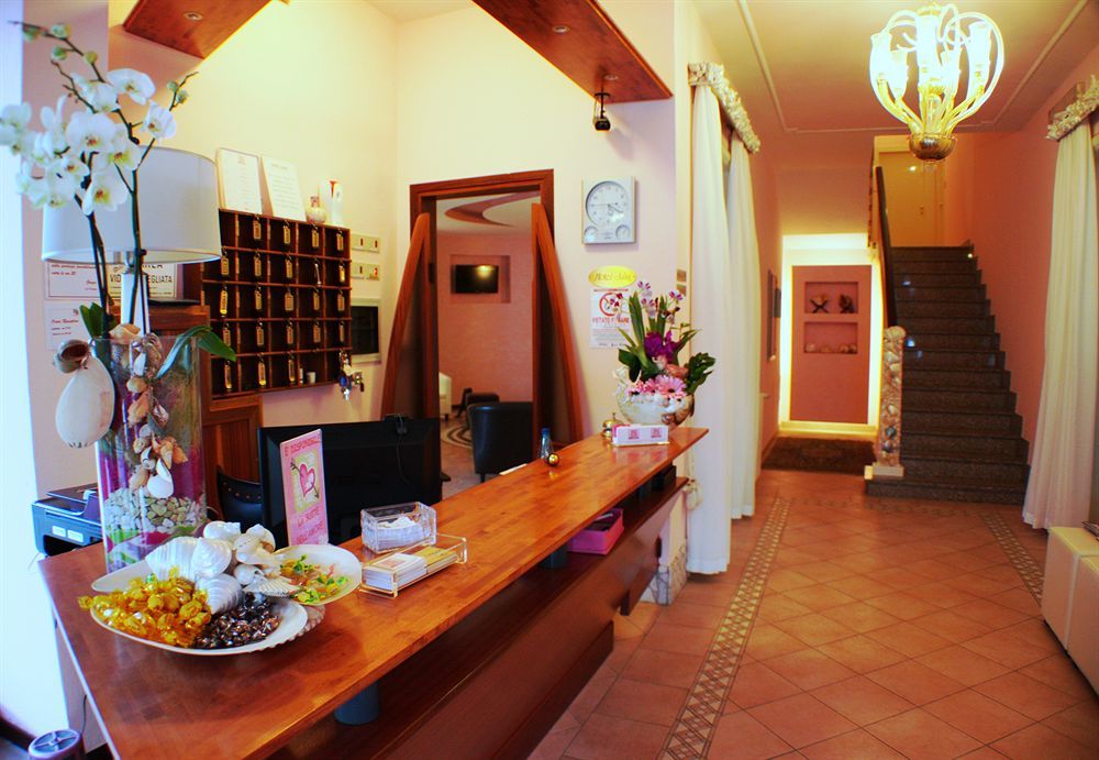 Hotel Julia Llido Degli Estensi Exteriör bild